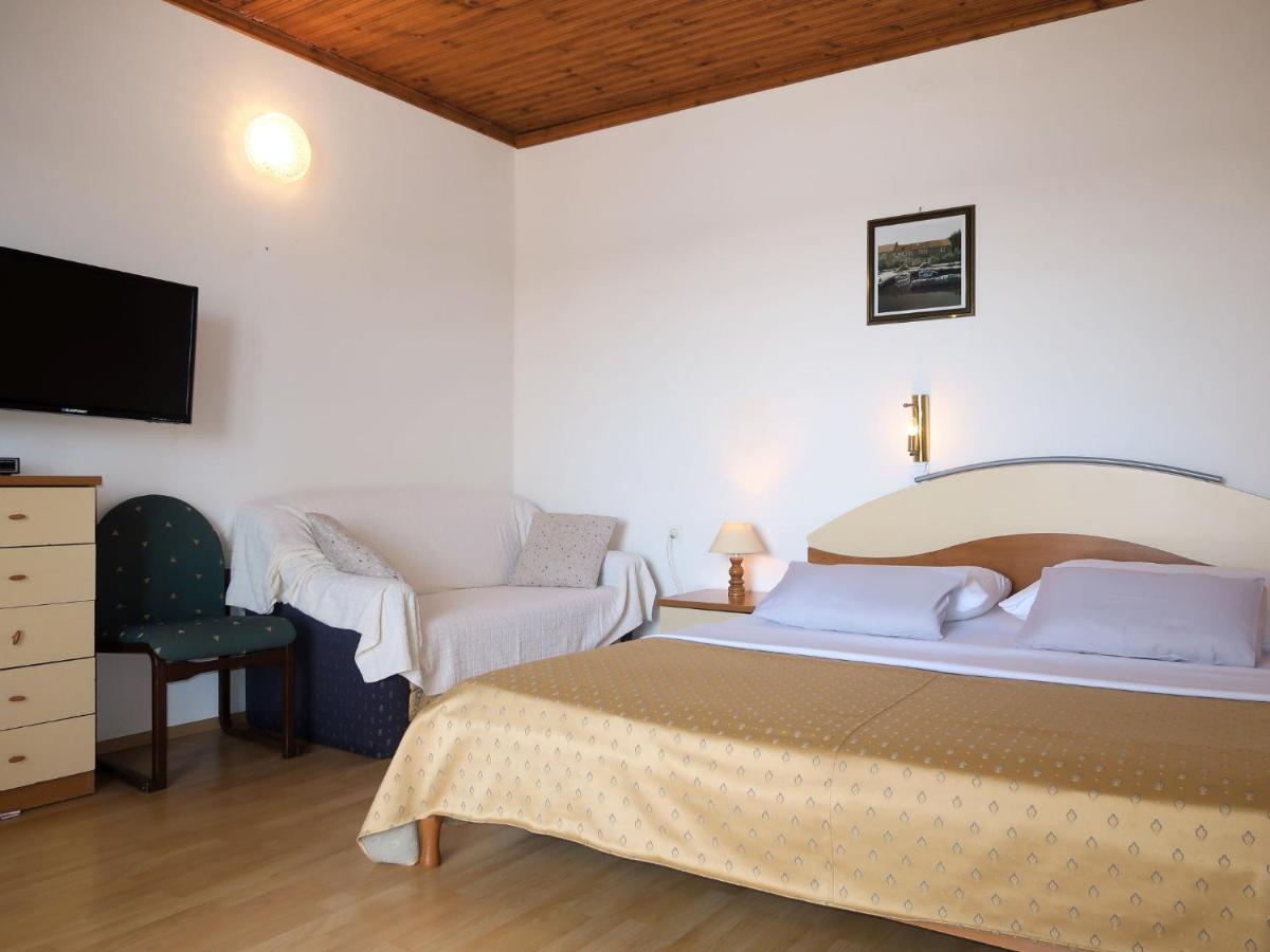 Apartment Ana - Rab166 By Interhome Barbat na Rabu المظهر الخارجي الصورة